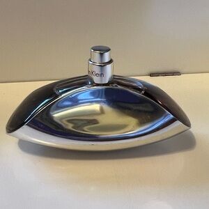 Calvin Klein Euphoria perfume